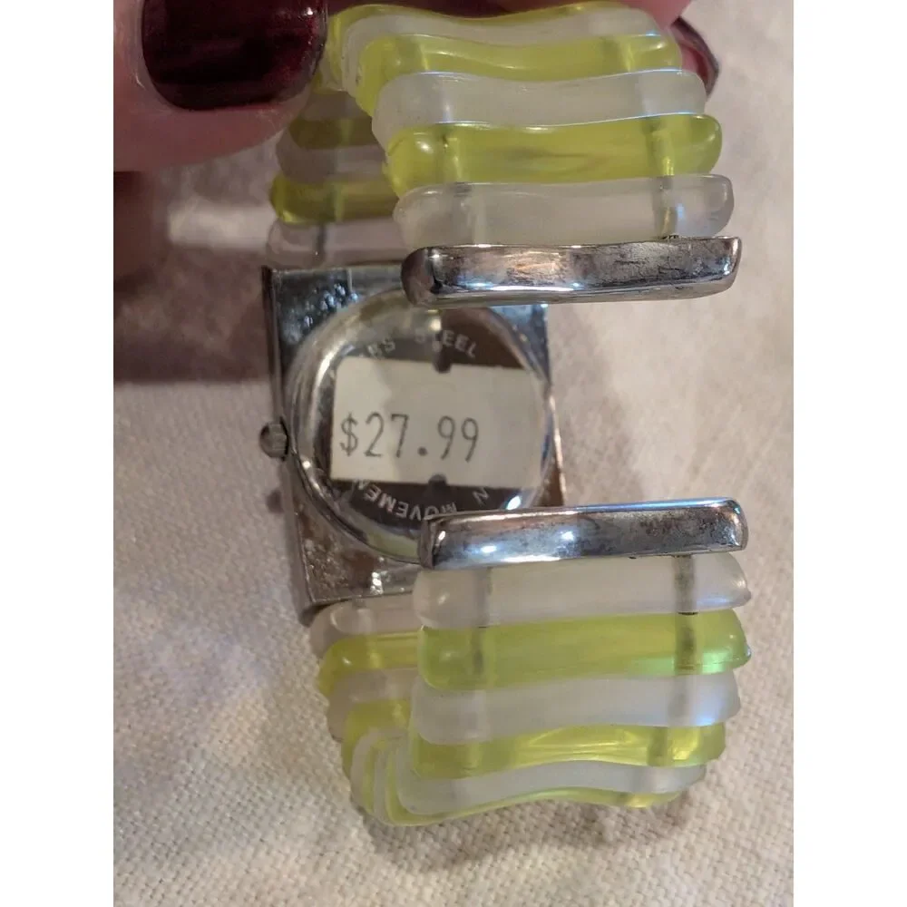 Mondu Quartz Japan Watch